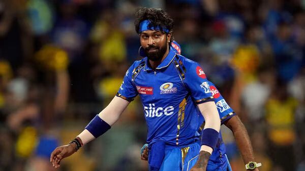 Hardik pandya height in feet