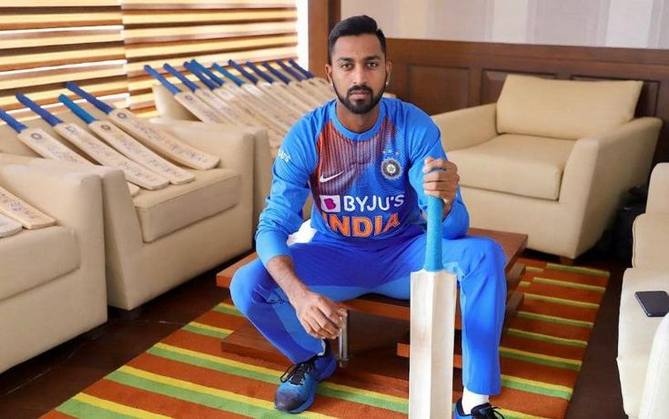 Krunal pandya height in feet